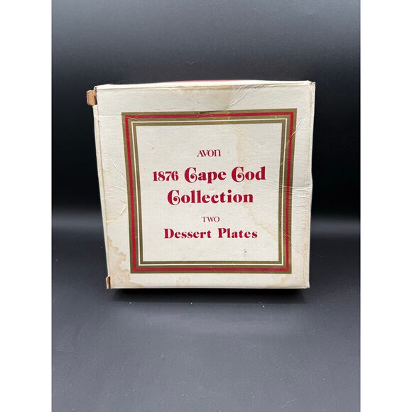 Set Of 2 Avon Ruby Red Glass Cape Cod Dessert Plates - Original Box - Picture 7 of 8